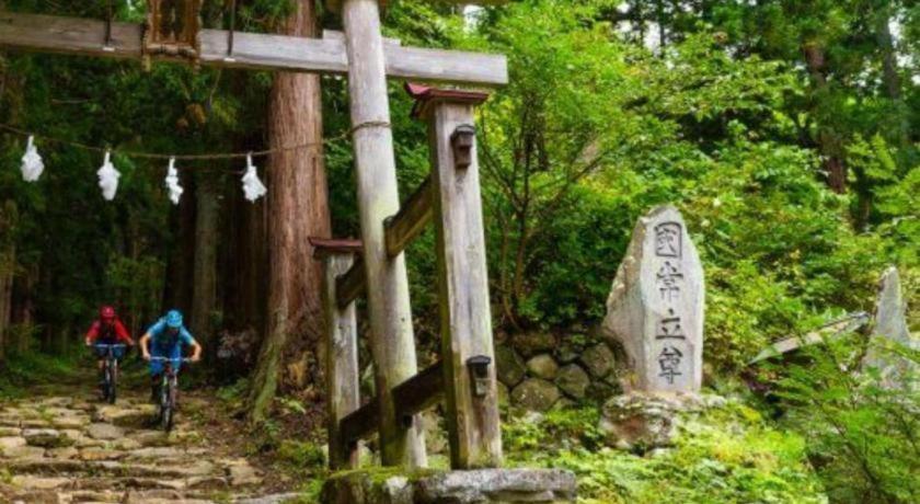 ホテル カイヤ ノザワ 野沢温泉村 エクステリア 写真